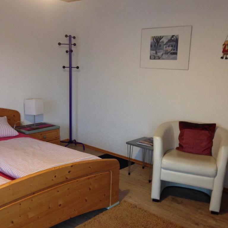 Gaestehaus Haller Hotel โบเดนไมส์ ภายนอก รูปภาพ